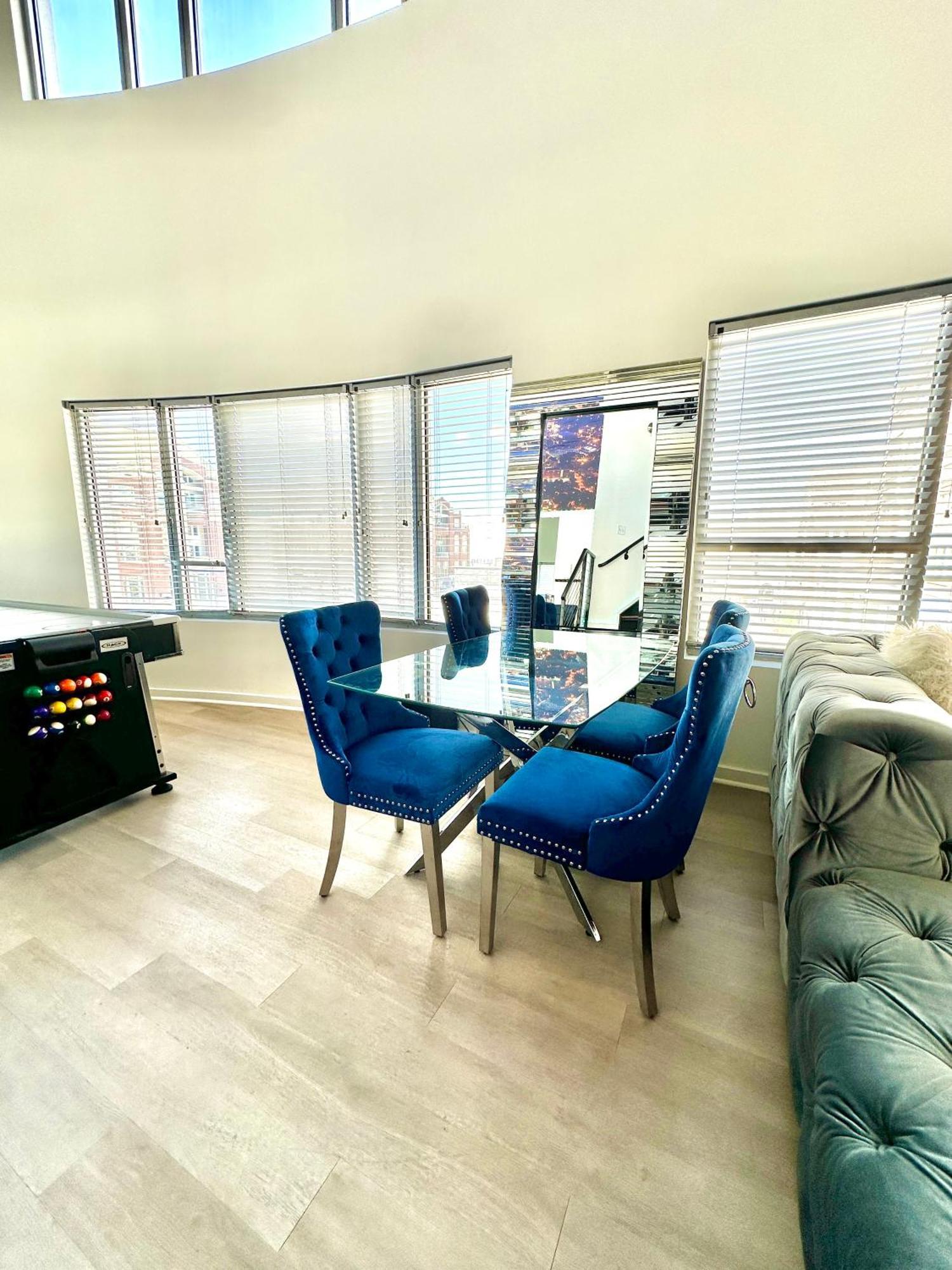 Grand 3br Loft In Atlantic Station Apartamento