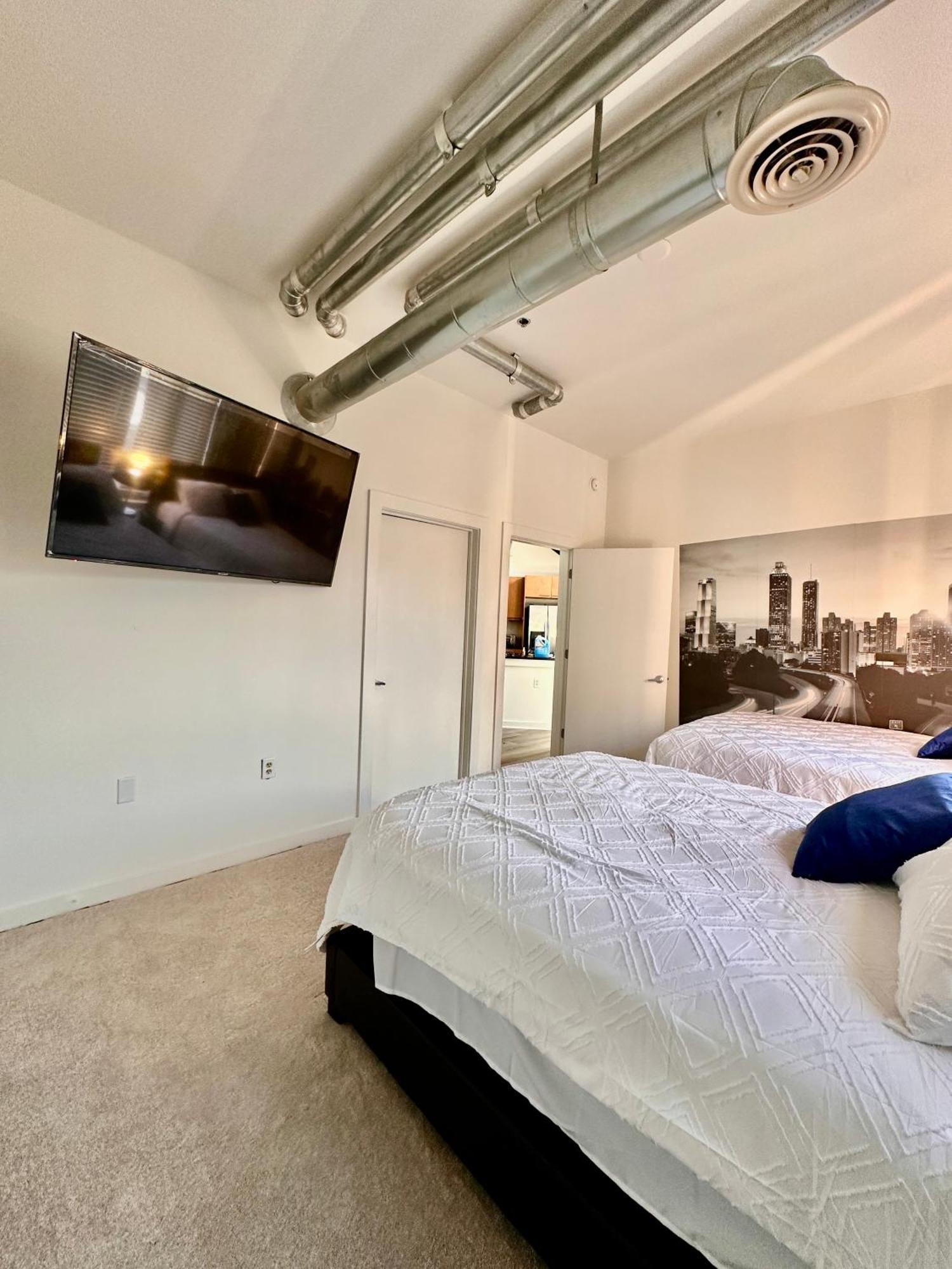 Grand 3br Loft In Atlantic Station