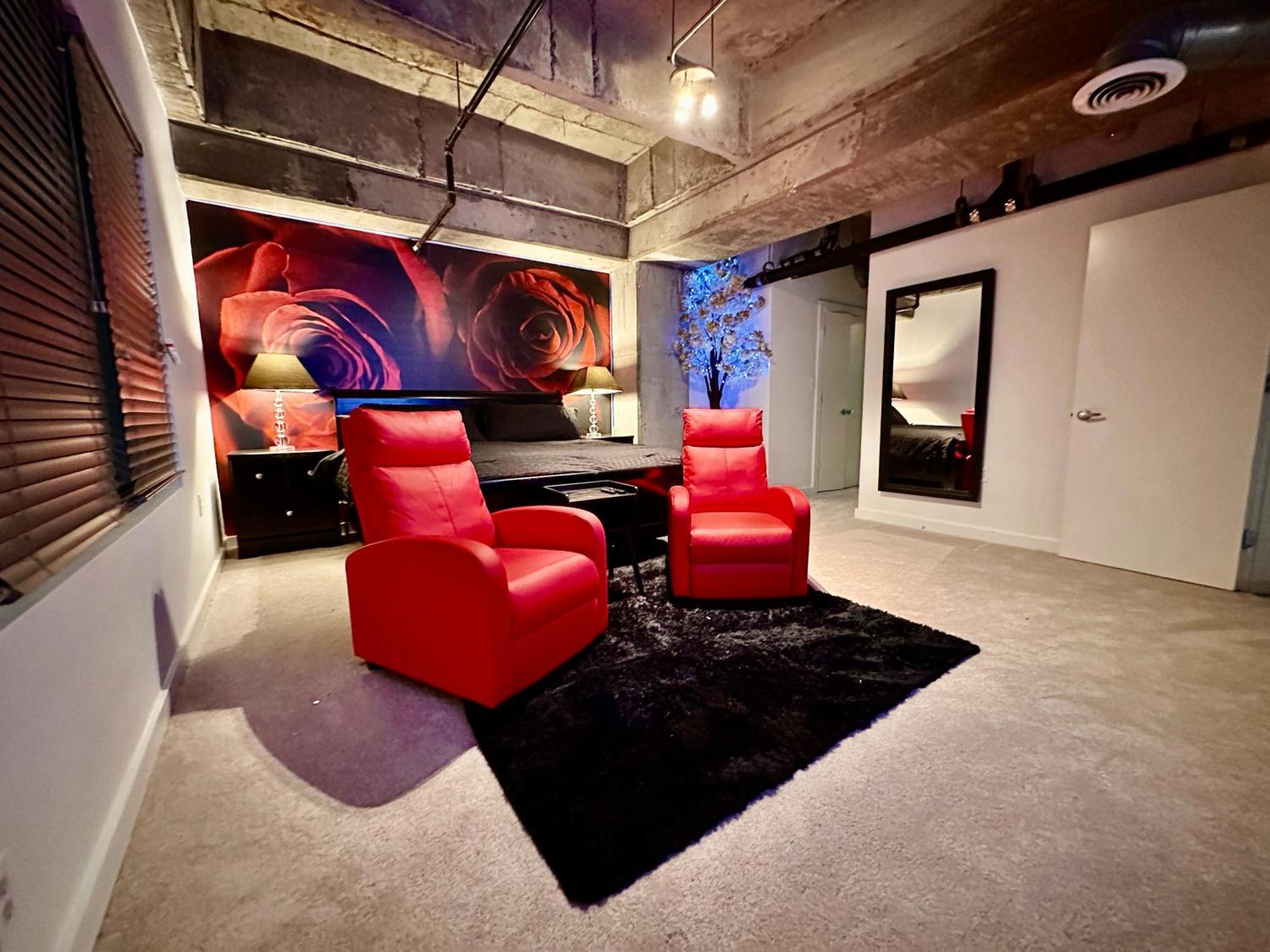 Grand 3br Loft In Atlantic Station *